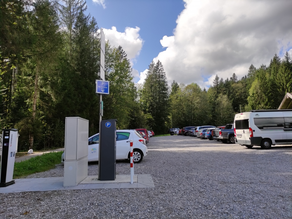 Wanderung Hennenkopf: Wanderung Hennenkopf: 2023 neu mit Gebühr (1€ 3h; 2€ 6h; 4€ 24h) und zwei Ladepunkten
