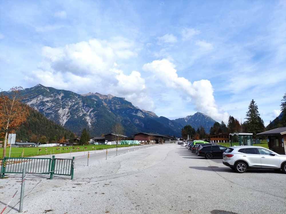 Wanderung Zwölferkopf: Wanderung Zwölferkopf: Der große Parkplatz an der Mautstation 
