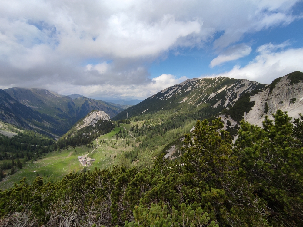 Wanderung Seekarspitze und Seebergspitze : Wanderung Seekarspitze und Seebergspitze : Blick auf die Pasillalm
