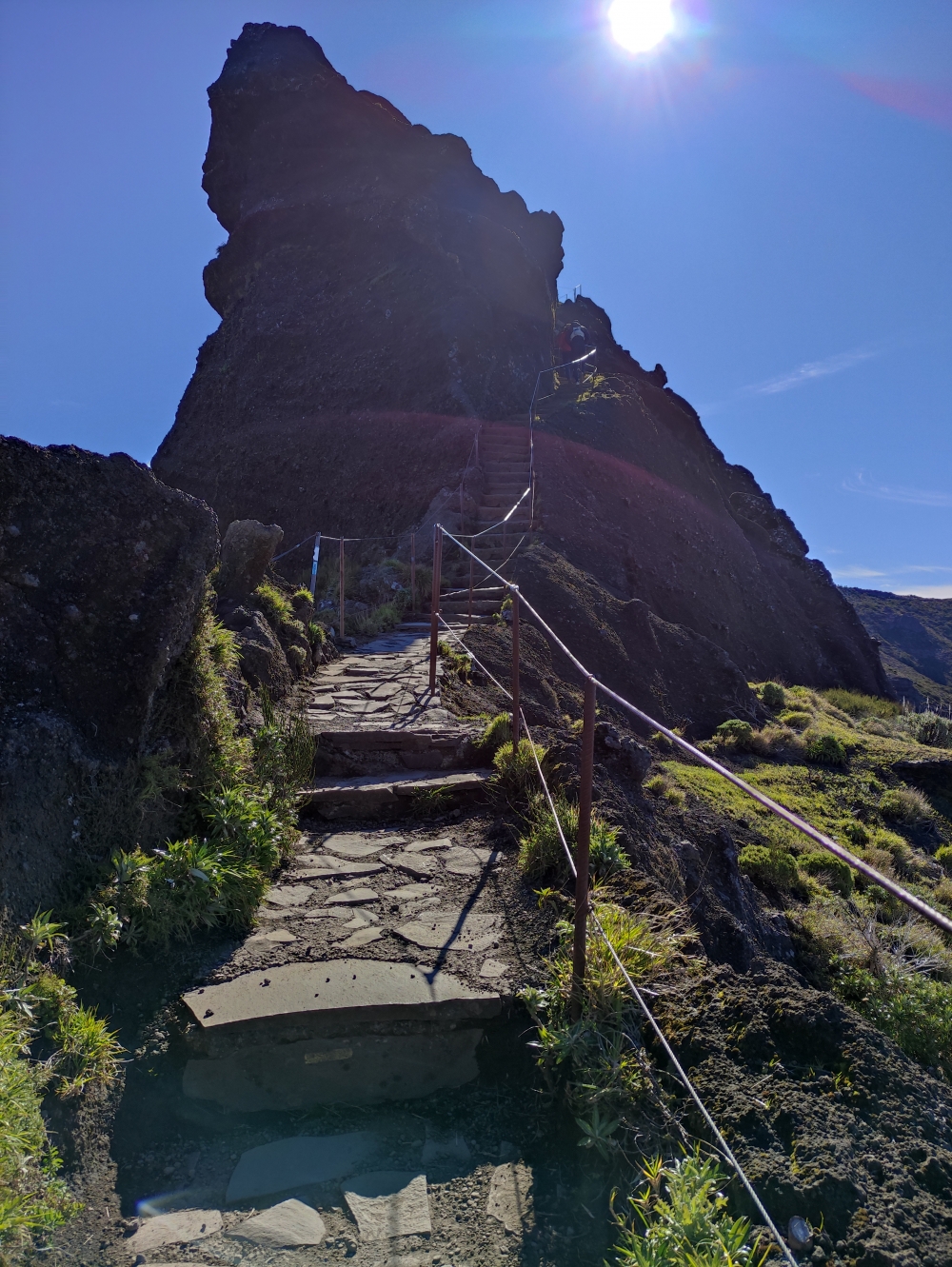 Wanderung PR1 Vereda do Areeiro: Der Weg zum Aussichtspunkt