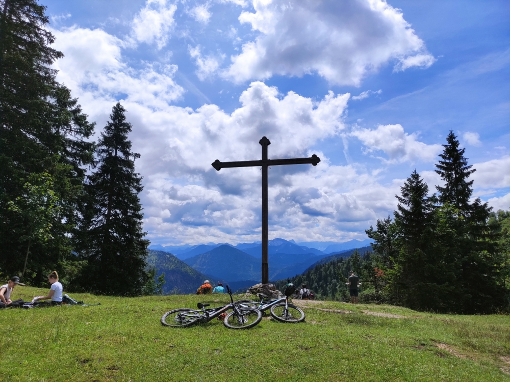 Wanderung Rabenkopf: Wanderung Rabenkopf: Ein schöner Rastplatz (Pessenbacher Schneid)