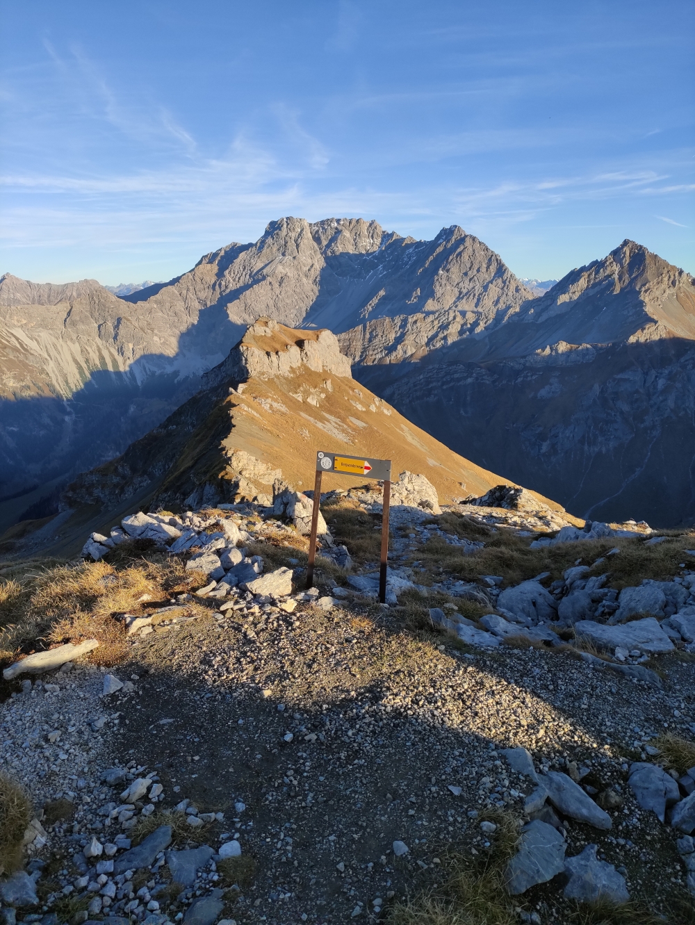 Wanderung Augstenberg: Abstecher zum Gorfion möglich