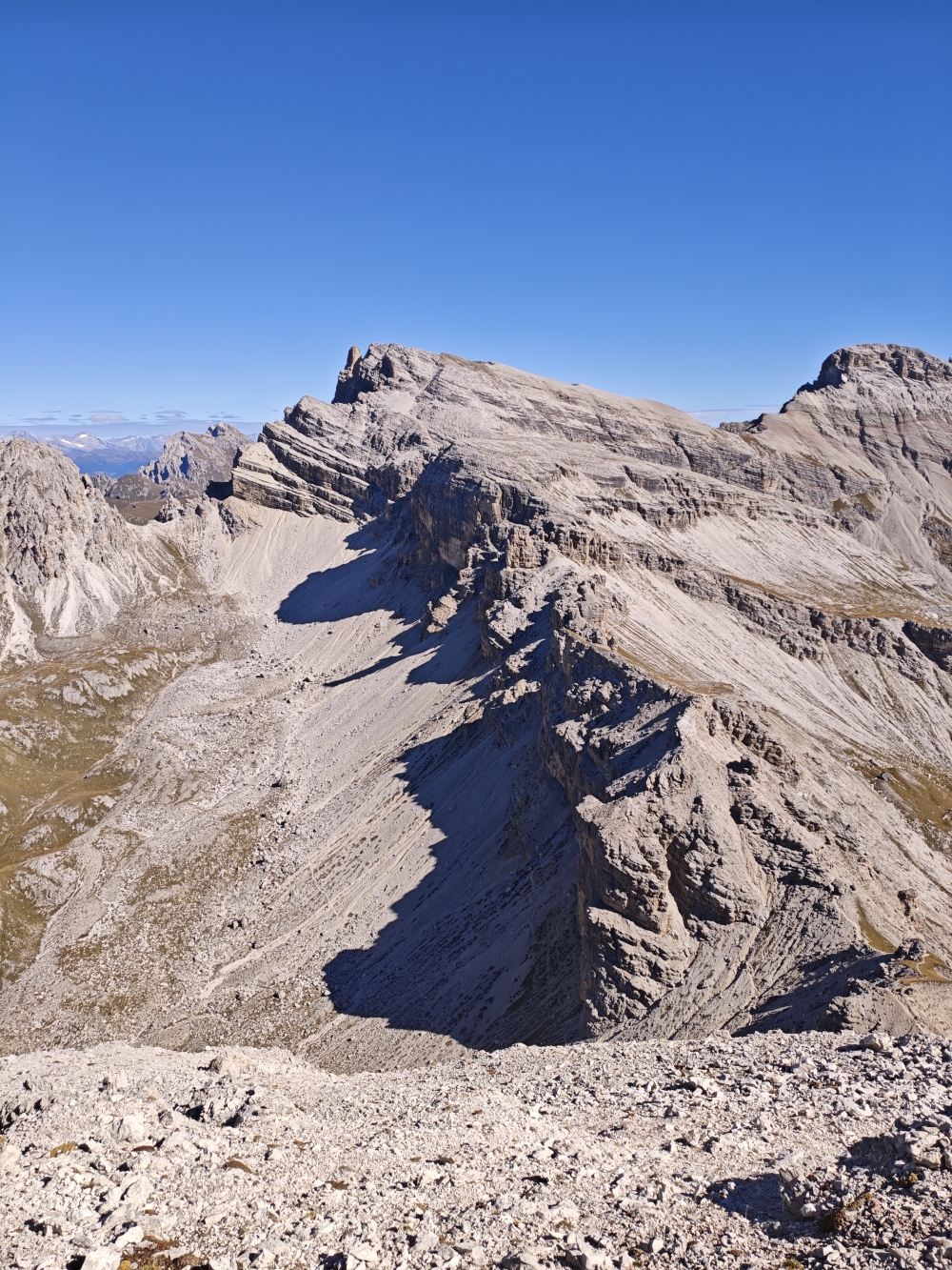 Wanderung Piz Duleda: Blick in die Scharte und den Piz Duleda 