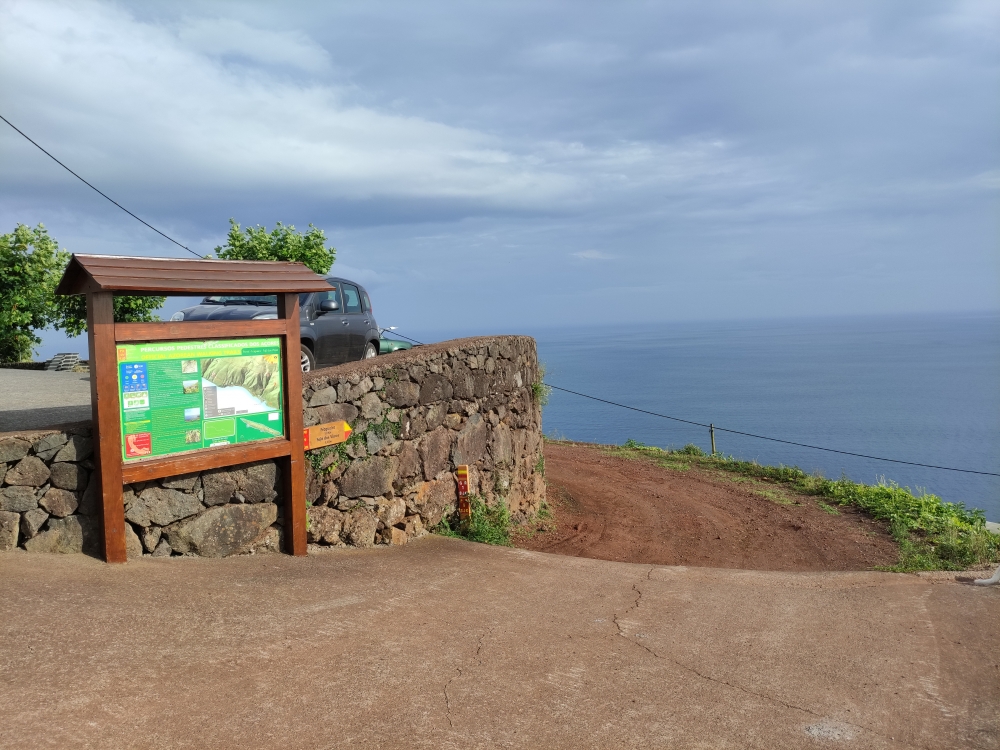 Wanderung Faja dos Vimes: Wanderung Faja dos Vimes: Infotafel am Start