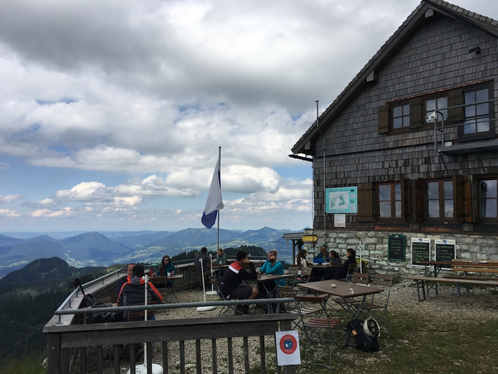 Klettersteig Hoher Göll: Klettersteig Hoher Göll: Terrasse am Purtschellerhaus