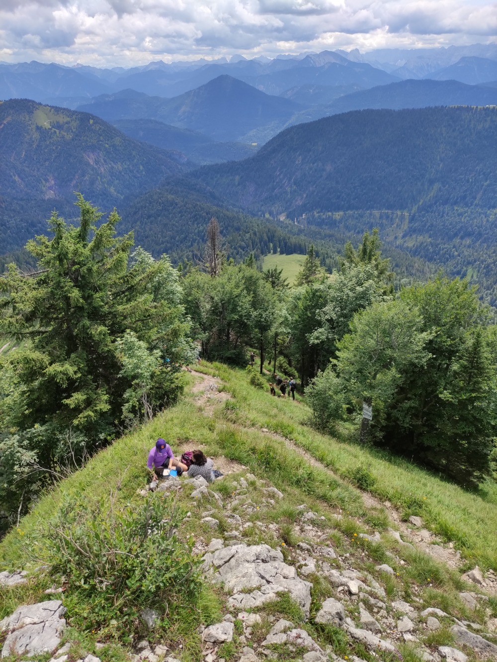 Wanderung Rabenkopf: Wanderung Rabenkopf: Unterhalb des Gipfels
