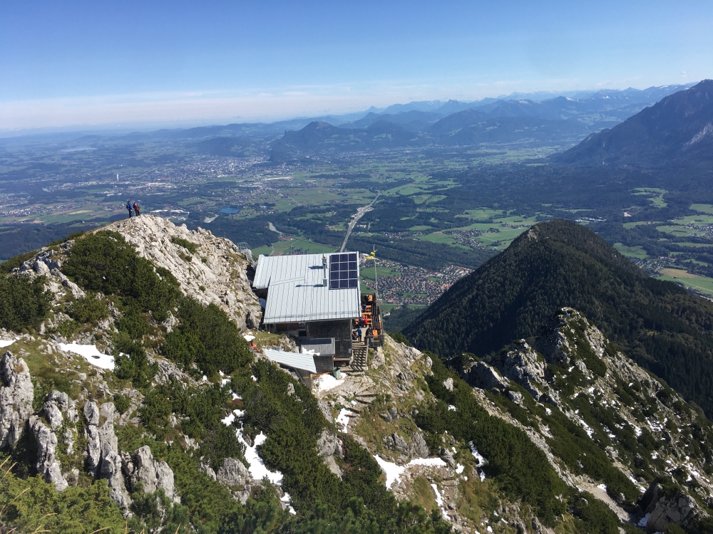 Wanderung Hochstaufen und Zwiesel: Wanderung Hochstaufen und Zwiesel: Blick vom Hochstaufen auf das Reichenhaller Haus