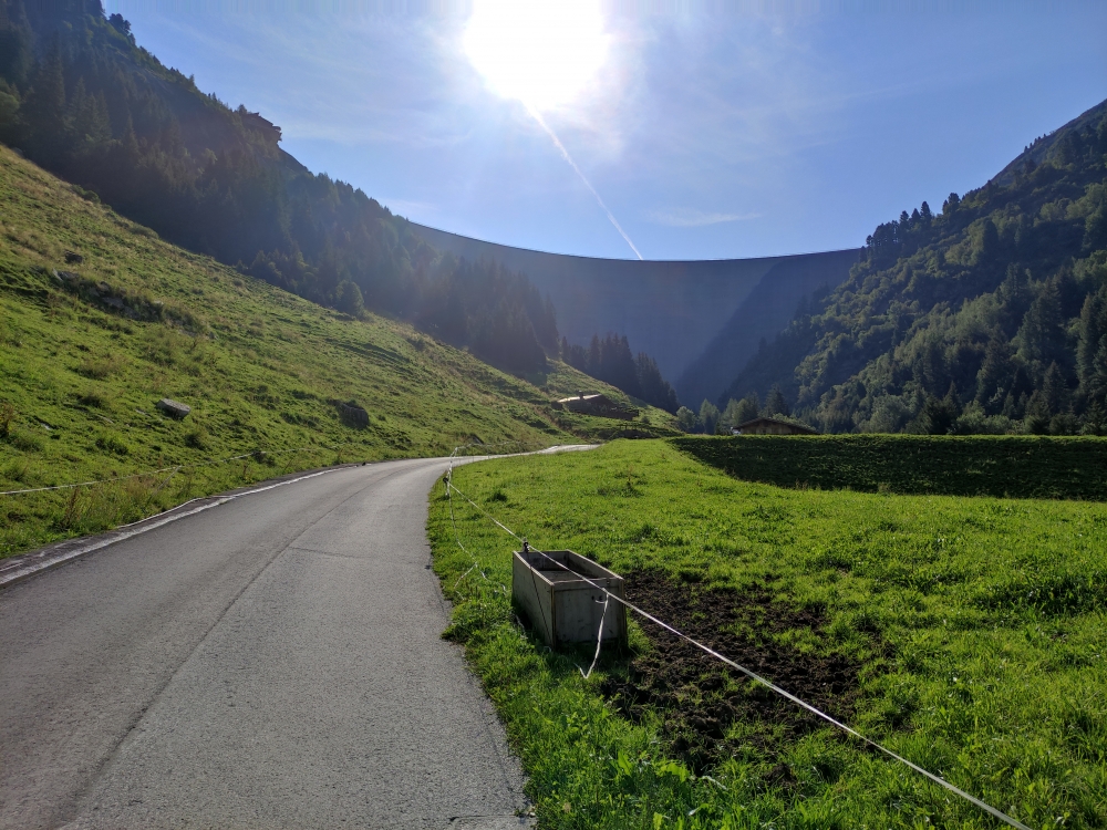 Klettersteig Richterspitze und Rainbachköpfl: Teerstraße