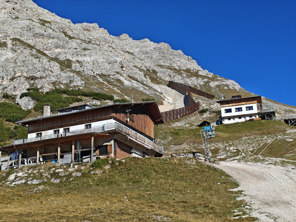 Klettersteig Ivano Dibona: Klettersteig Ivano Dibona: Rifugio Son Forca mit dem Sessellift von Rio Gere