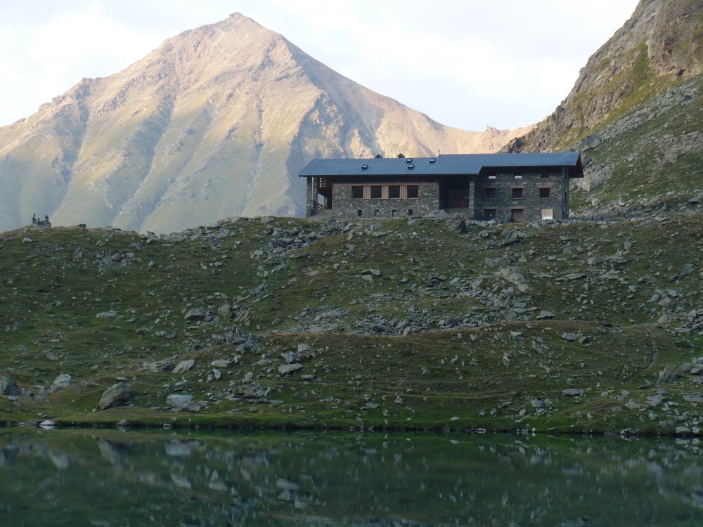 Rifugio Arbolle: Rifugio Arbolle mit Lago di Arbolle