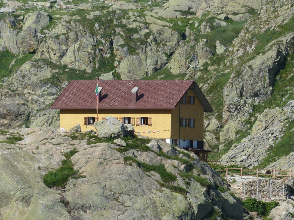 Rifugio Genova-Figari: Rifugio Genova-Figari
