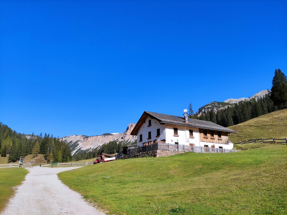 Rifugio Malga Ra Stua: Ra Stua
