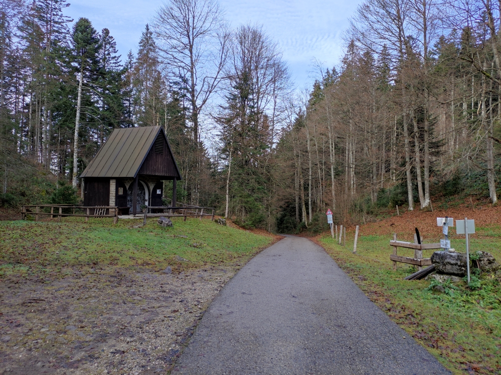 Wanderung Schönberg: Wanderung Schönberg: Wallfahrtskapelle (Röhrlmooskapelle)