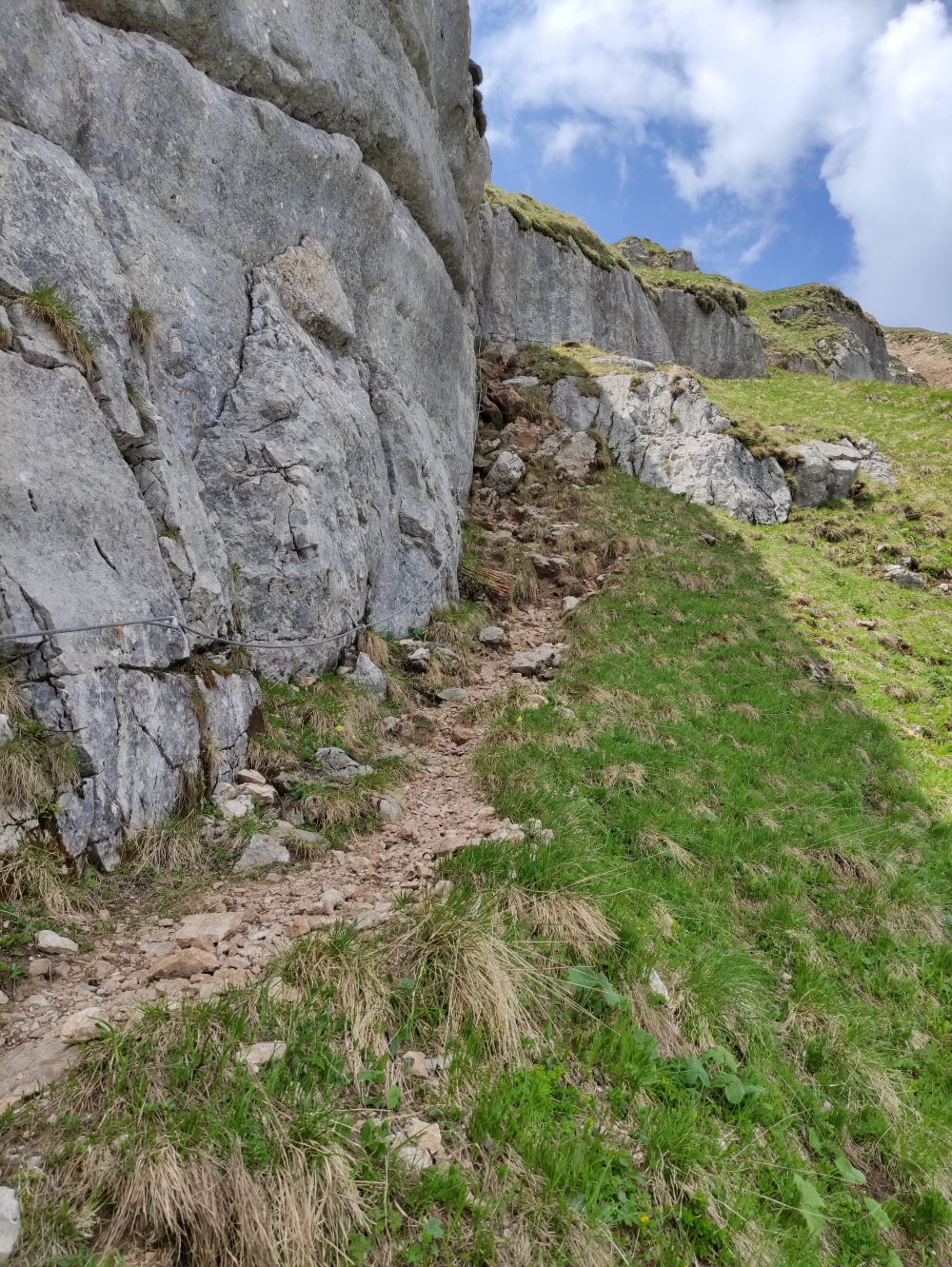 Bike & Hike Rofanspitze: Mit Drahtseilen gesicherter Weg