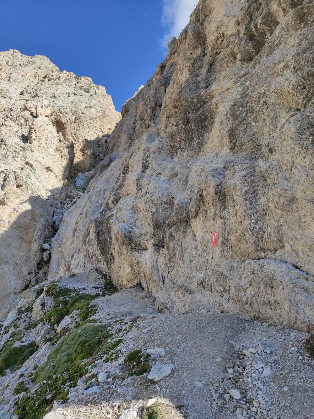 Laurenzi Klettersteig und Maximiliansteig: Der Start des Laurenzisteig mit der senkrechten D-Wand