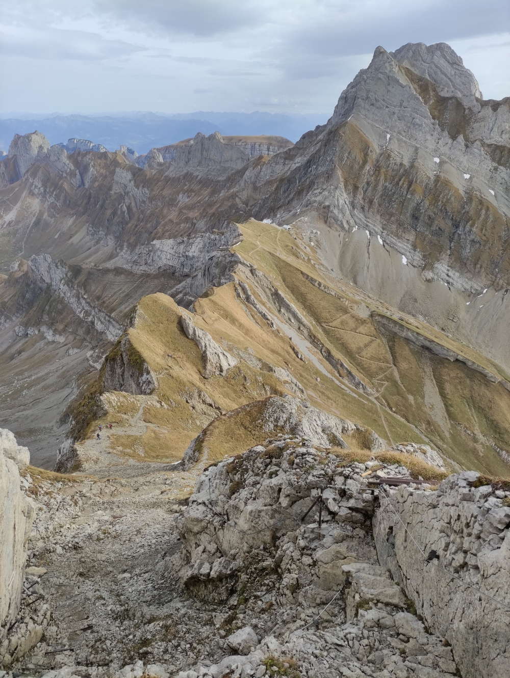 Wanderung Säntis mit Öhrli und Altmann: Wanderung Säntis mit Öhrli und Altmann: Blick über den Rotsteinpass zum Altmann
