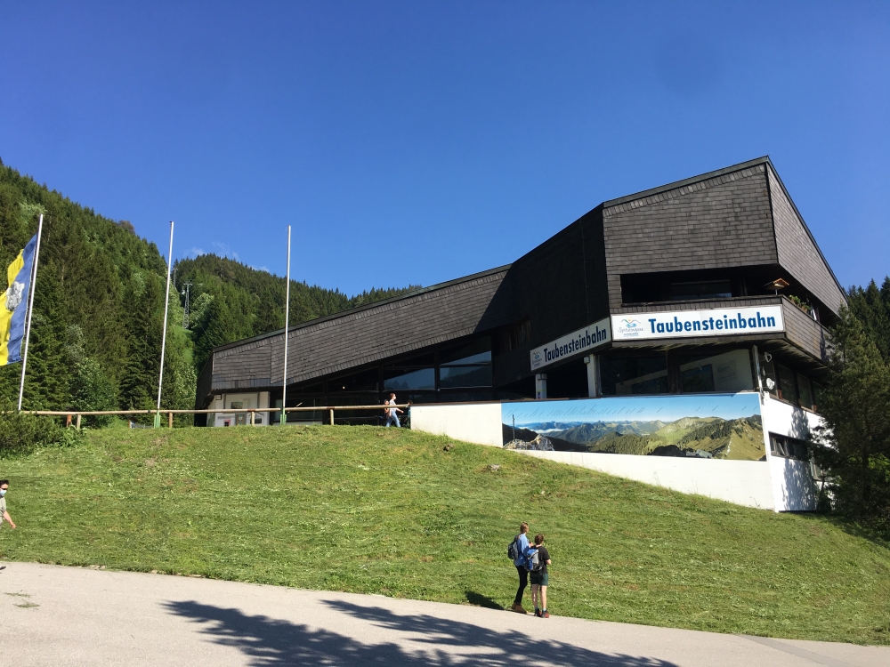 Wanderung Rotwand und Taubensteinhaus: Wanderung Rotwand und Taubensteinhaus: Blick auf die Talstation vom Parkplatz