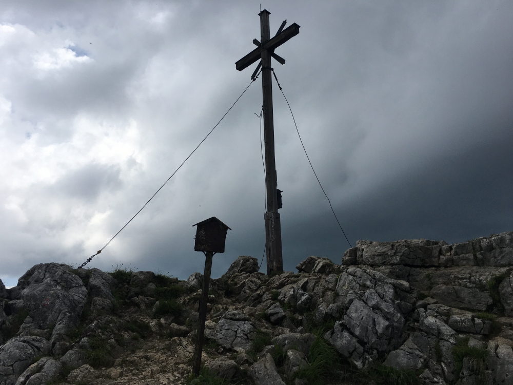 Wanderung Rund um den Hochmiesing: Wanderung Rund um den Hochmiesing: Am Gipfel (Aiplspitz)