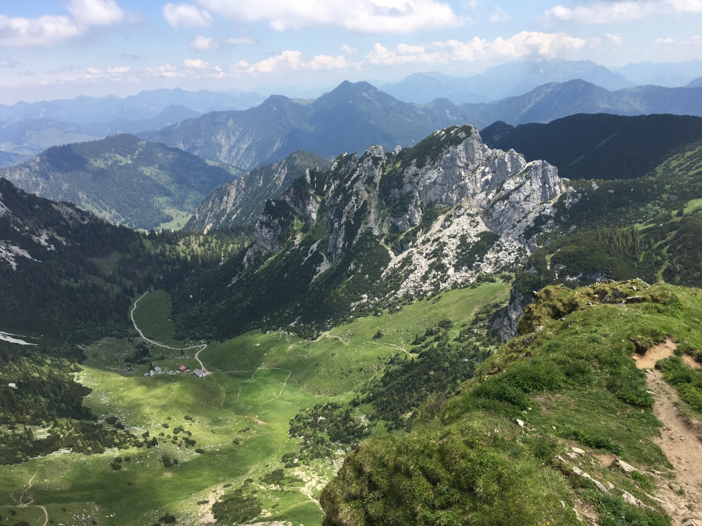 Wanderung Rund um den Hochmiesing: Wanderung Rund um den Hochmiesing: Blick auf die Ruchenköpfe von der Rotwand