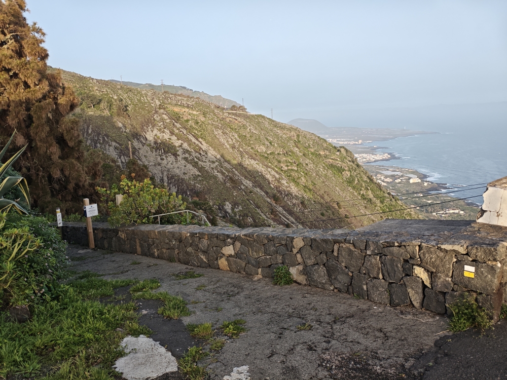 Wanderung Camino de El Lance: Wanderung Camino de El Lance: Das obere Ende des Weges  (San Juan del Reparo)