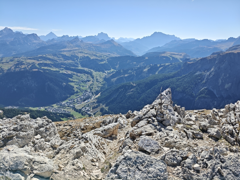 Sass da Ciampac: Blick auf Corvara