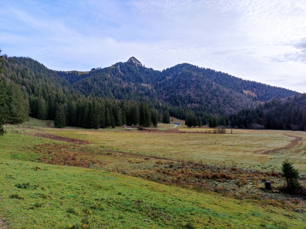 Wanderung Schönberg: Zwischen Kapelle und Alm