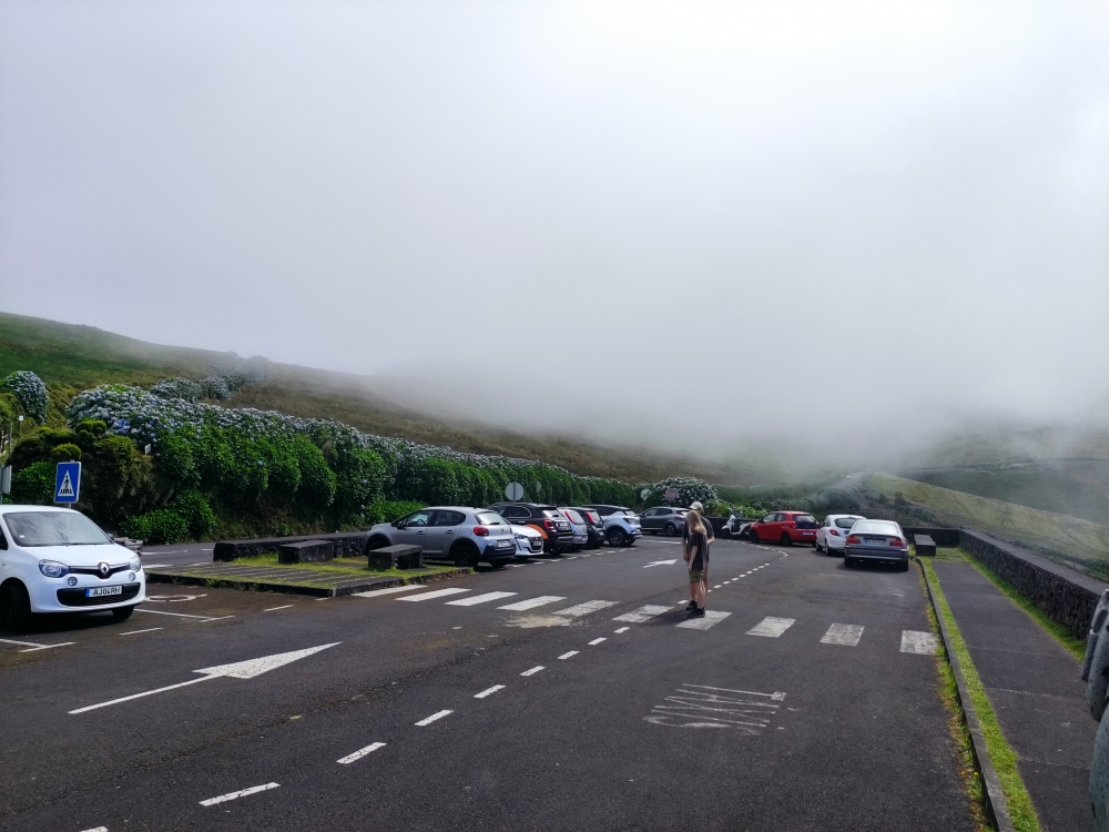 Wanderung Faja da Caldeira do Santo Cristo: Wanderung Faja da Caldeira do Santo Cristo: Wanderparkplatz