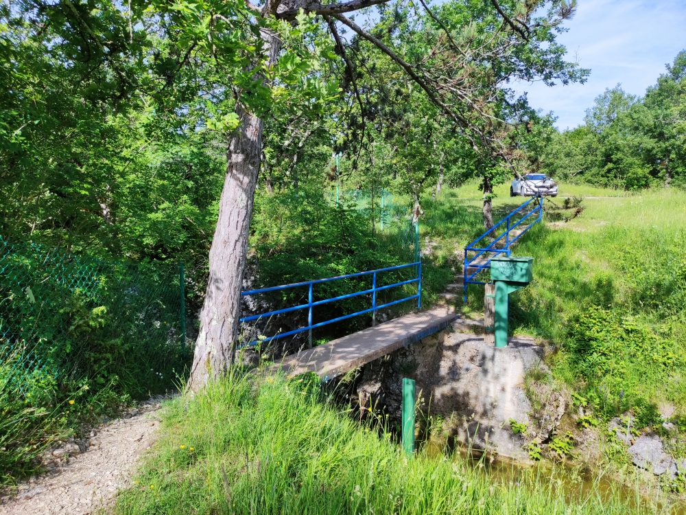 Wanderung Slap Butori: Über die Brücke