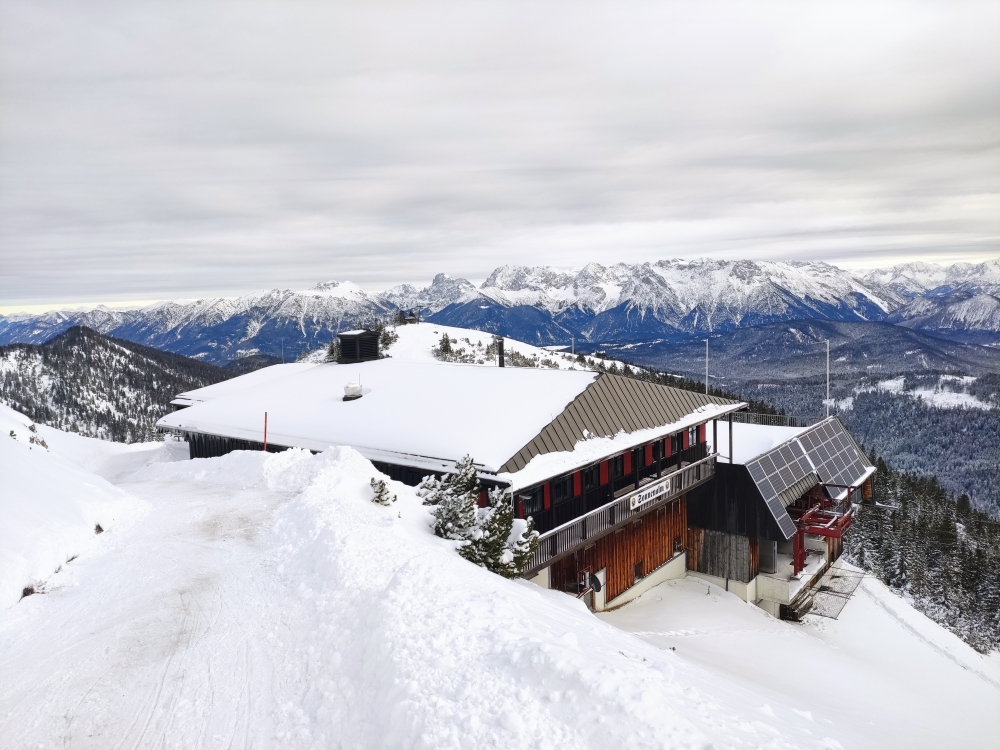Wank Rodeln: Wank Rodeln: Bergstation und Sonnenalm