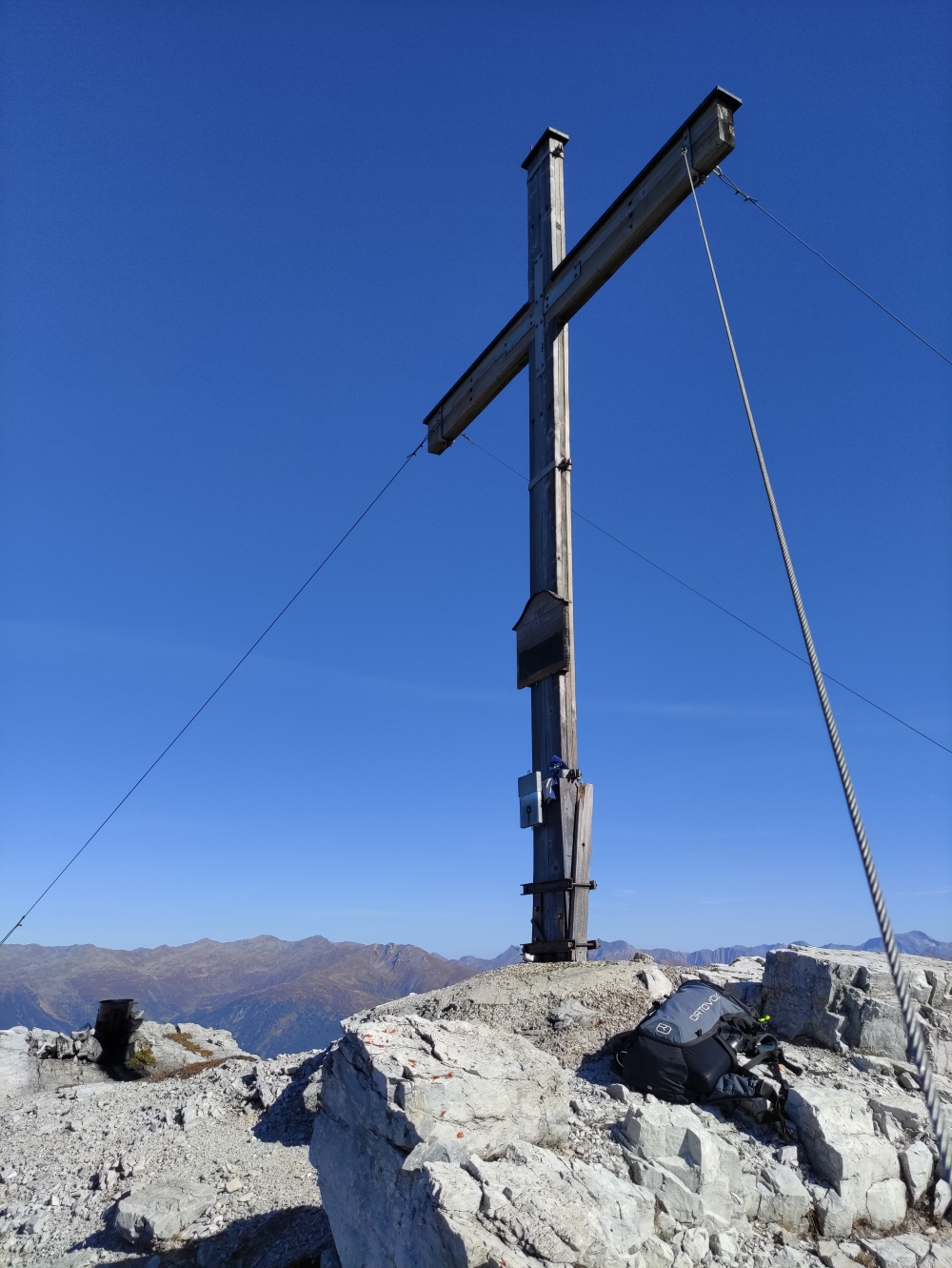 Wanderung Serles über Sonnenstein: Wanderung Serles über Sonnenstein: Gipfelkreuz (Sonnenstein)