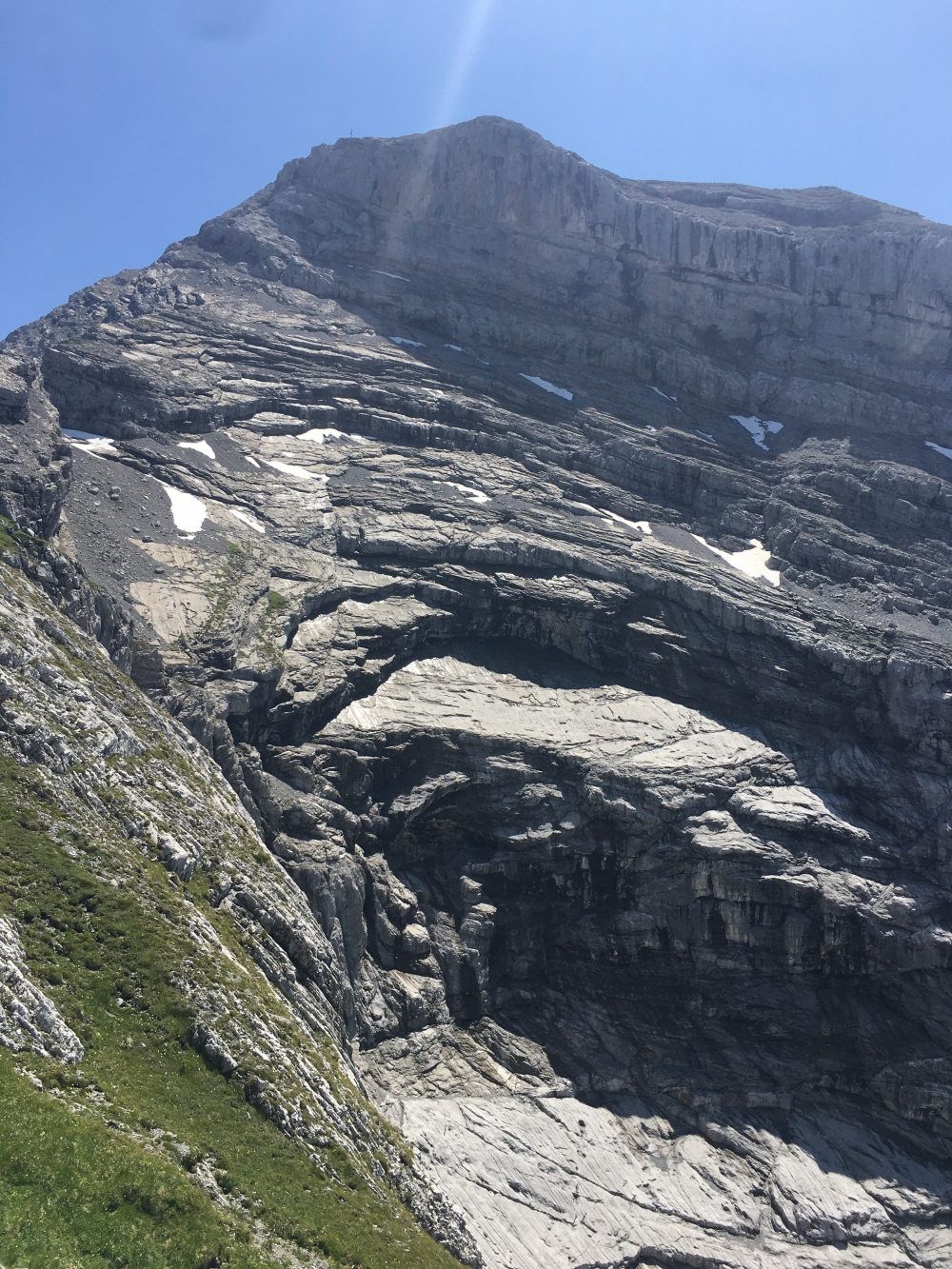 Wanderung Sonnjoch-Überschreitung: Blick auf die Nordwand des Sonnjochs