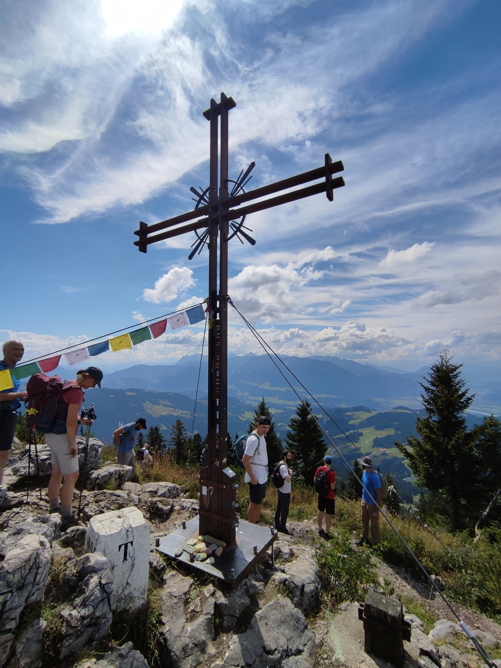 Wanderung Spitzstein Nordwandsteig: Wanderung Spitzstein Nordwandsteig: Gipfelkreuz (Spitzstein)