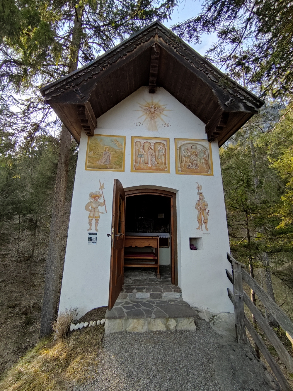 Wanderung Hundsalmjoch: Wanderung Hundsalmjoch: Steinkapelle