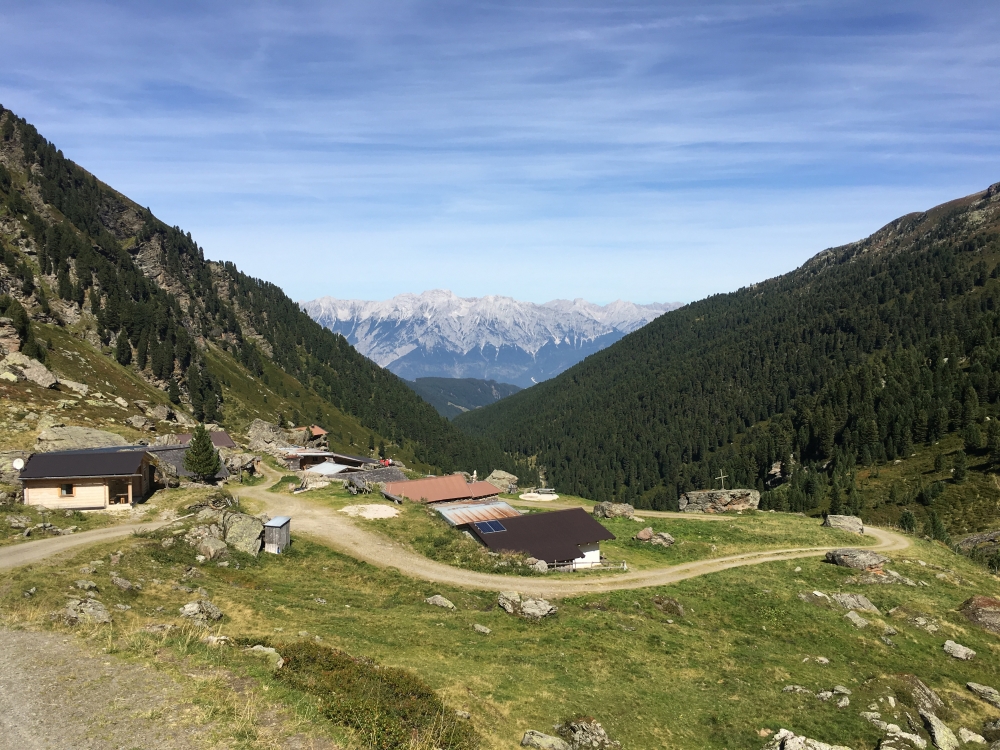 Wanderung Rosenjoch: Wanderung Rosenjoch: Steinkaseralm - Blick Richtung Inntal
