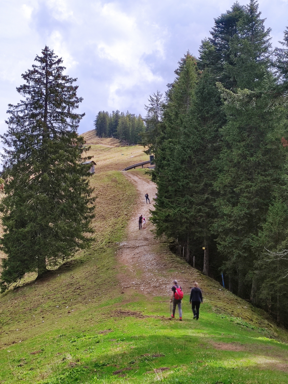 Wanderung Stümpfling: Mehr Skipiste als Wanderweg