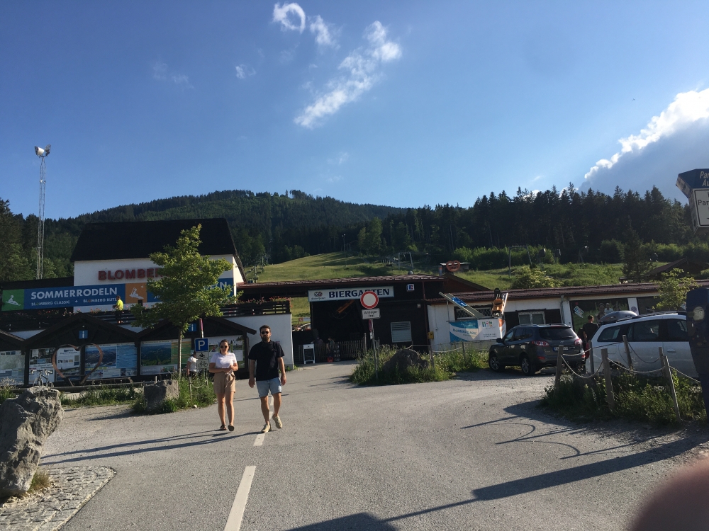 Wanderung Blomberg Sommerrodelbahn: Wanderung Blomberg Sommerrodelbahn: Sessellift beim Parkplatz