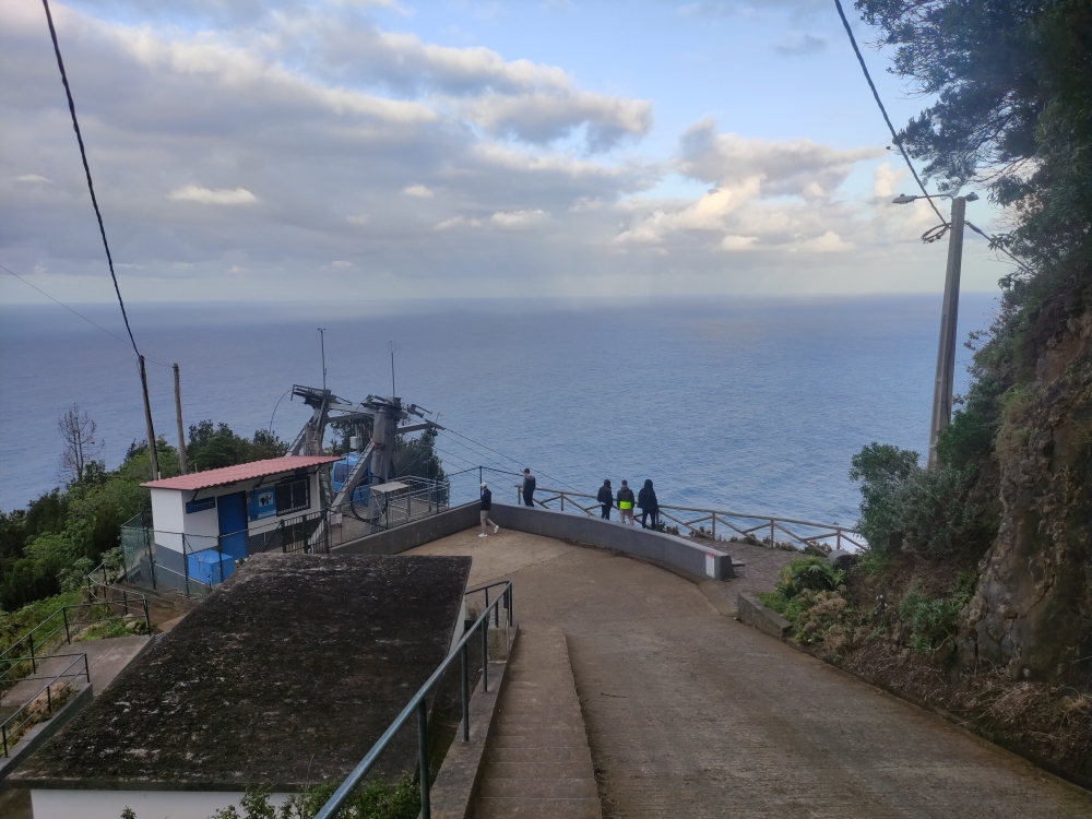 Wanderung Rocha do Navio: Wanderung Rocha do Navio: Bergstation (Teleférico da Rocha do Navio Bergstation)
