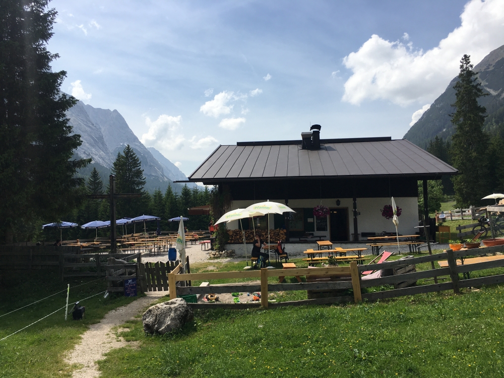 Wanderung Hochwanner: Wanderung Hochwanner: Tillfußalm