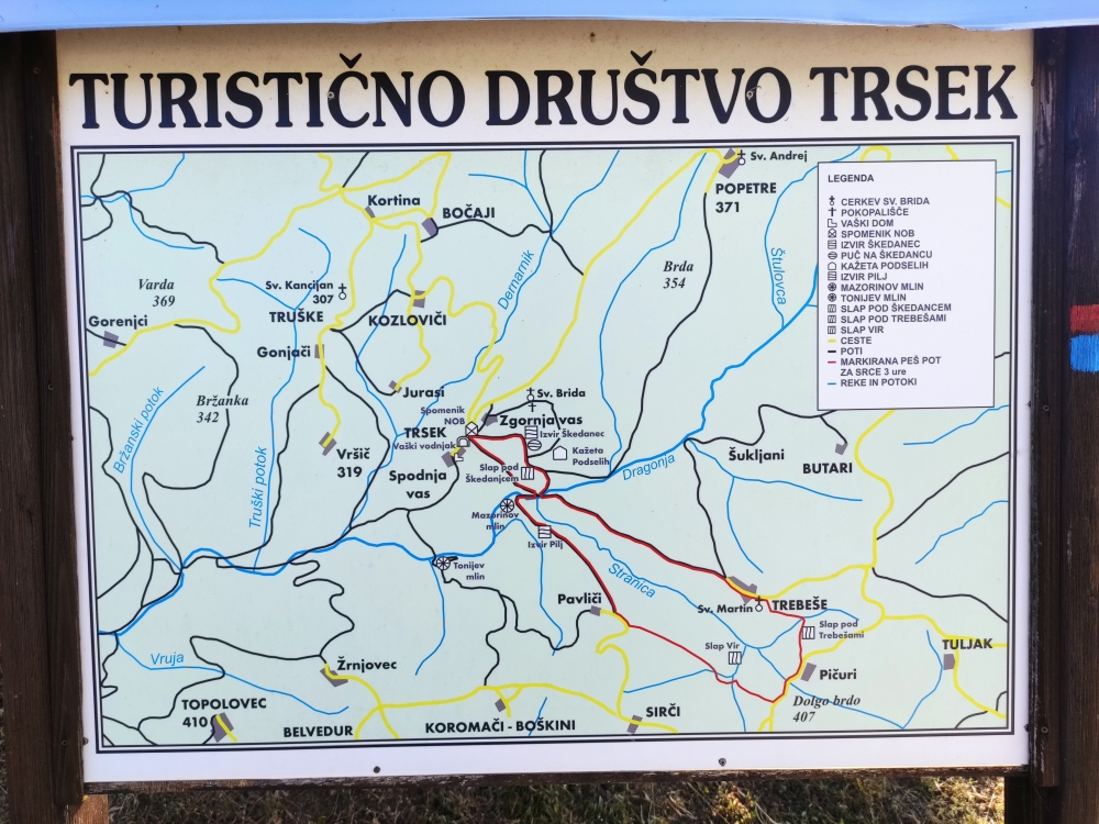 Wanderung Mazurinov mlin: Wanderung Mazurinov mlin: Wandertafel in Trsek