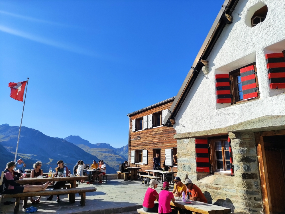 Wanderung Barrhorn: Wanderung Barrhorn: Turtmannhütte