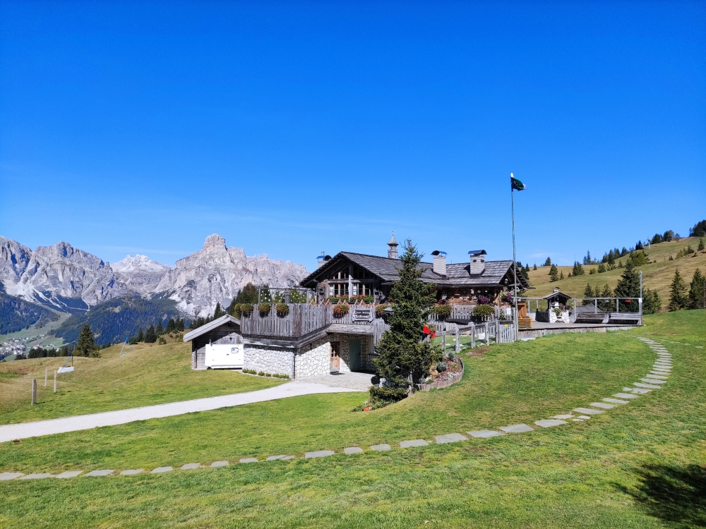 Ütia la Marmotta -> Berggasthof Pralongià: Berghütte la Marmotta