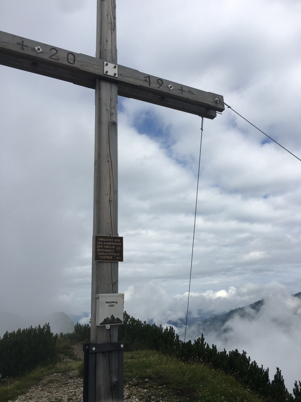 Wanderung Veitsbergkamm: Wanderung Veitsbergkamm: Gipfelkreuz Veitsberg