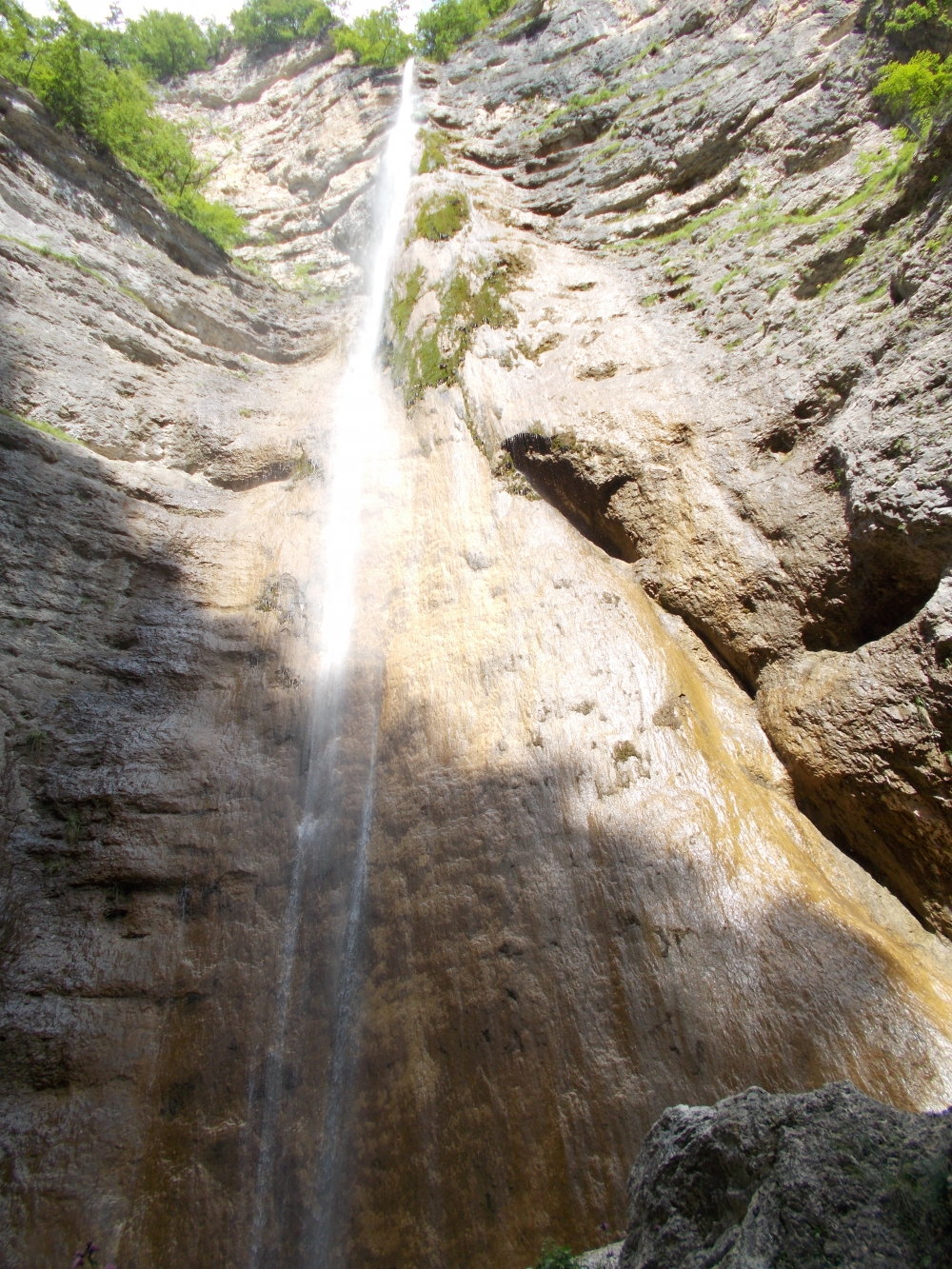 Klettersteig Via Ferrata Burrone Giovanelli: Klettersteig Via Ferrata Burrone Giovanelli: Auch am Ende ist wieder ein Wasserfall (Via Ferrata Burrone Giovanelli Ausstieg)