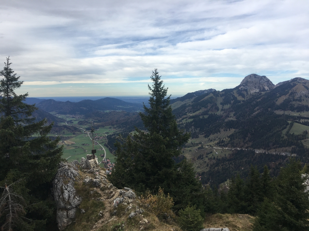Wanderung Großer Traithen: Wanderung Großer Traithen: Der Vogelsang mit dem Wendelstein im Hintergrund