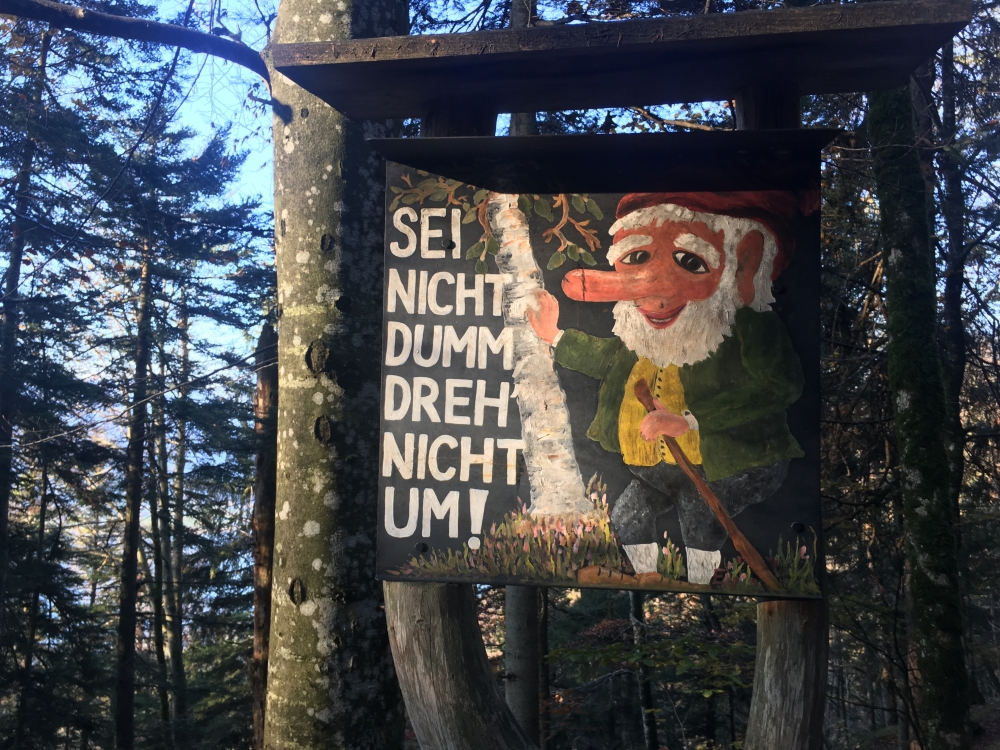 Wanderung Zwergerlweg Vormauerstein: Zahlreiche Zwergerl-Tafeln begleiten die (jungen) Wanderer bis zum Gipfel