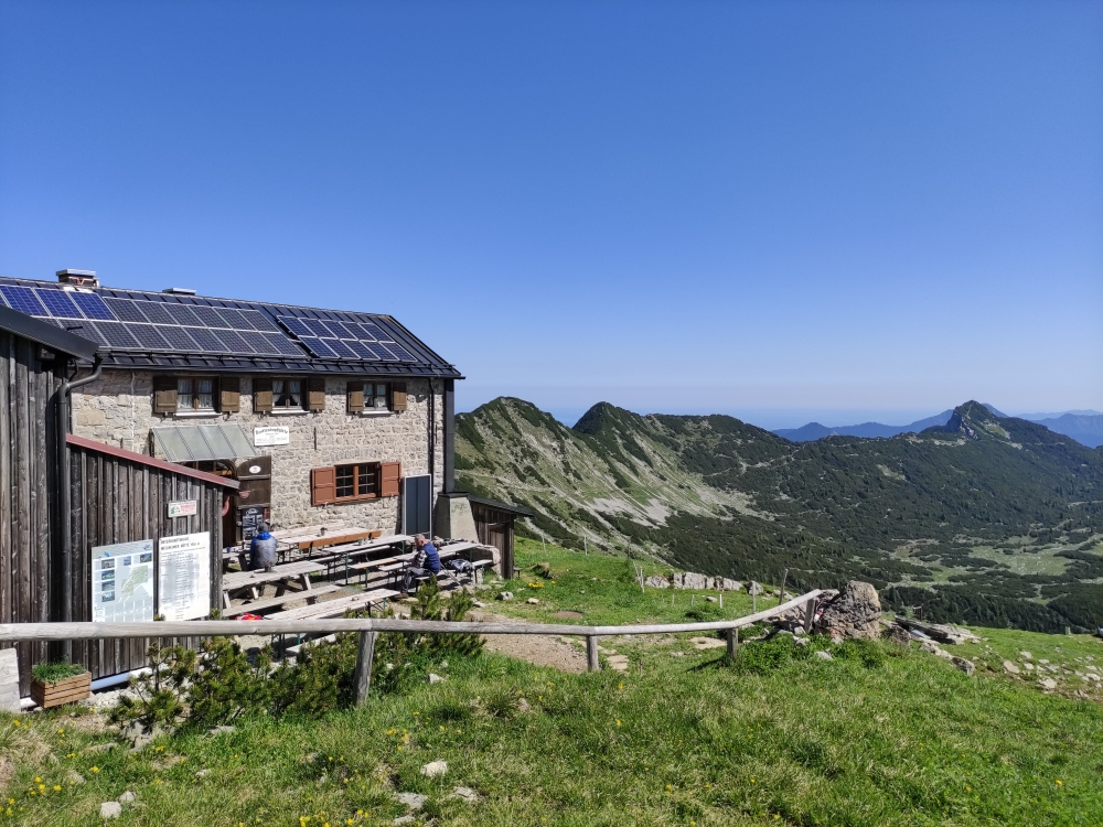 Wanderung Große Krottenkopf-Runde: Wanderung Große Krottenkopf-Runde: Weilheimer Hütte