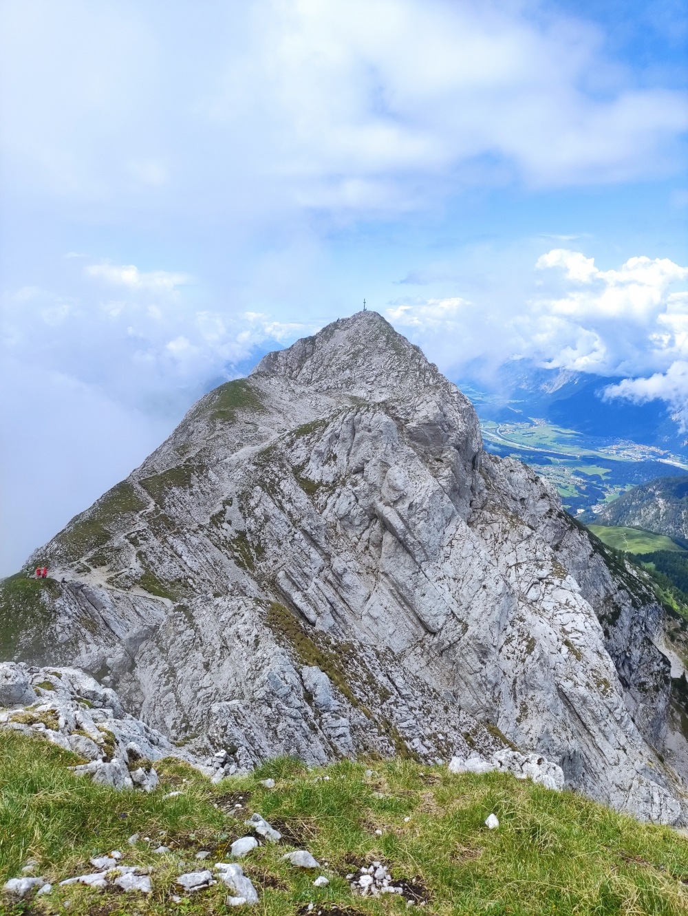 Klettersteig Hackenköpfe und Sonneck: Klettersteig Hackenköpfe und Sonneck: Blick zum Scheffauer (Westlicher Hackenkopf)