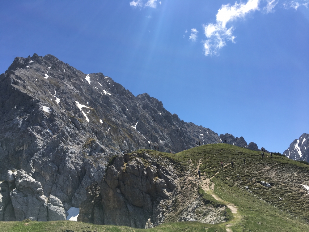 Wanderung Wörner: Wanderung Wörner: Der Wörnersattel mit dem Wörner im Hintergrund