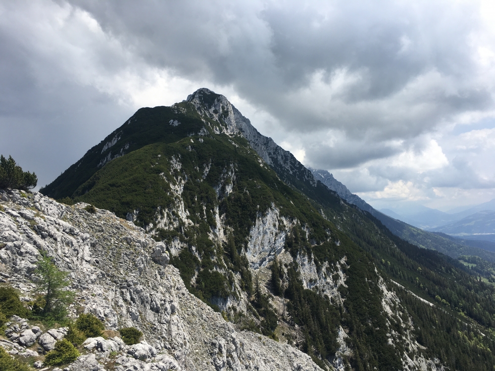 Wanderung Zettenkaiserkopf: Wanderung Zettenkaiserkopf: Blick über Grübler Kaiser und Zettenkaiser zum Scheffauer (Zettenkaiserkopf)