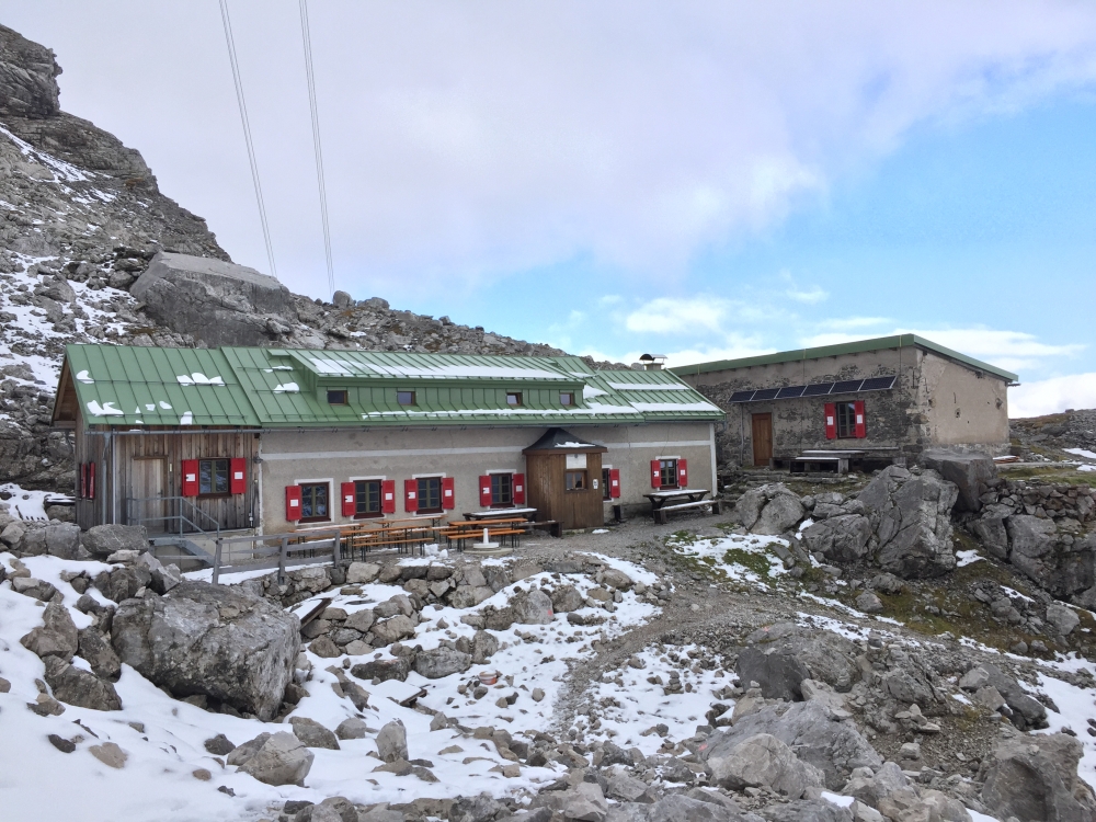 Klettersteig Zugspitze über Wiener Neustädter Hütte: Klettersteig Zugspitze über Wiener Neustädter Hütte: Wiener Neustädter Hütte im September